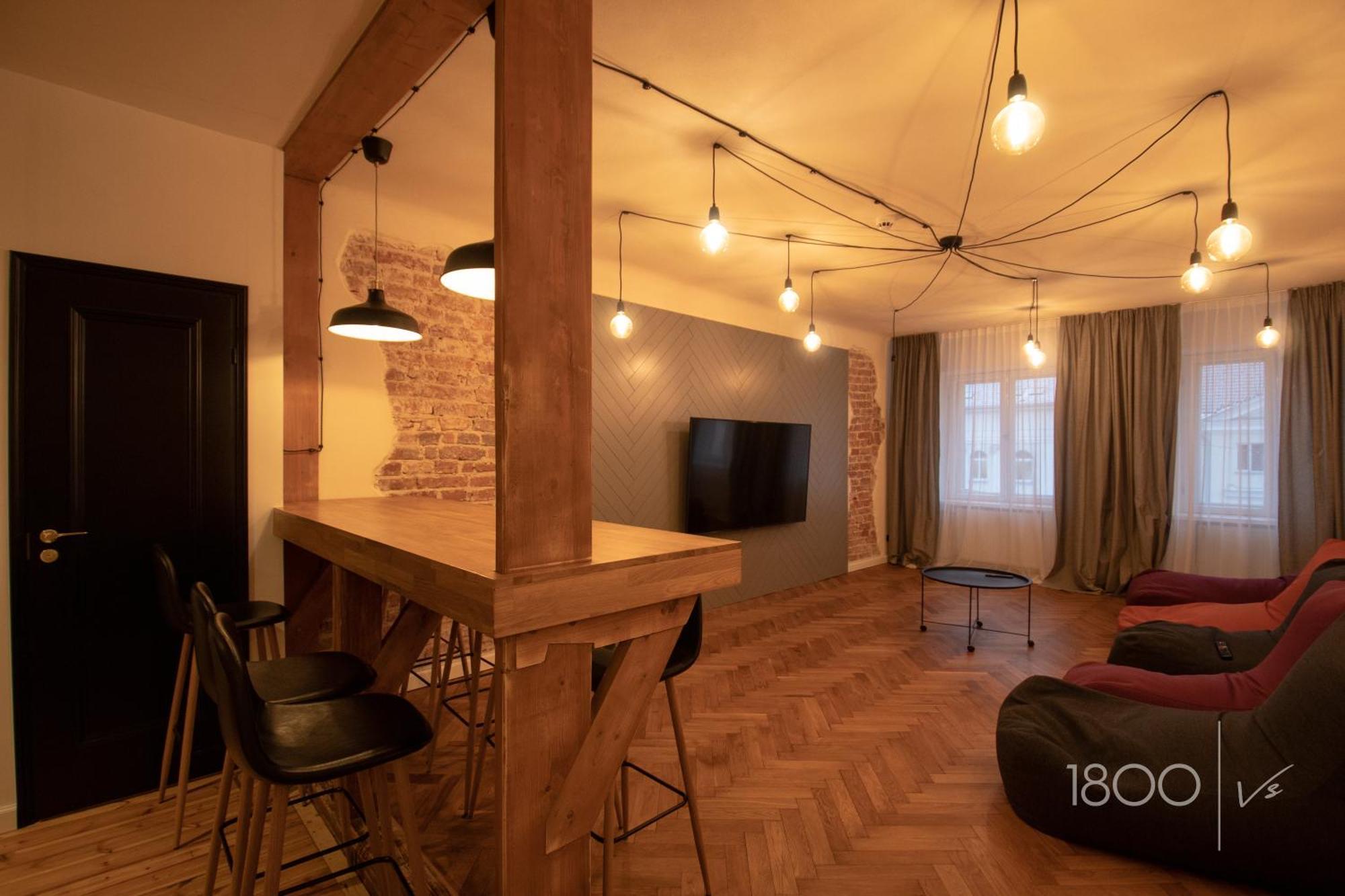 1800 By Vince Stay - Private Rooms In Town Hall Square ตาร์ตู ภายนอก รูปภาพ